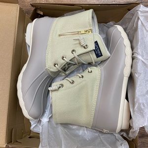 NEW Sperry duck boot size 8.5 saltwater wool ivory